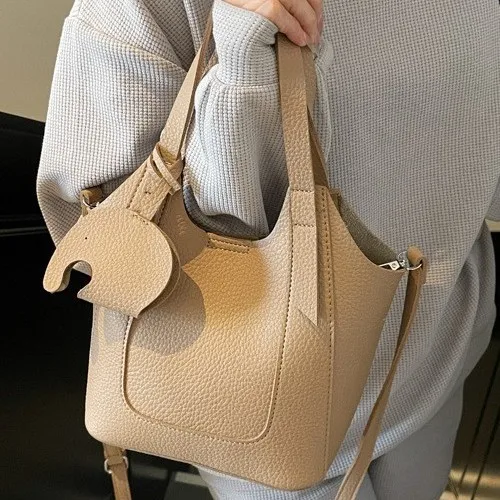 2025 Yuezhi Minimalist Bucket Bag Stylish Crossbody Purse for Women Trendy Shoulder Bag Small Chic Handbag
2025 Yuezhi Minimalist Bucket Bag Stylish Crossbody Purse for Women Trendy Shoulder Bag Small Chic Handbag