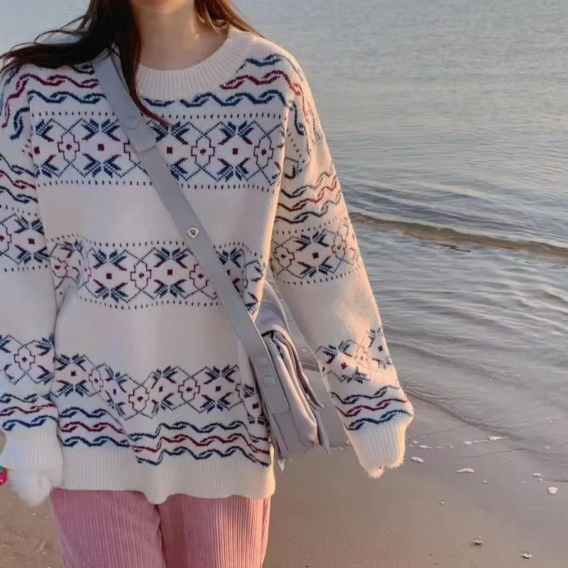 Sueter Feminino Vintage Jacquard Knitted Sweater for Women Long Sleeve O-neck Christmas Knitwear Jumpers Winter Warm Outwear Top
Sueter Feminino Vintage Jacquard Knitted Sweater for Women Long Sleeve O-neck Christmas Knitwear Jumpers Winter Warm Outwear Top