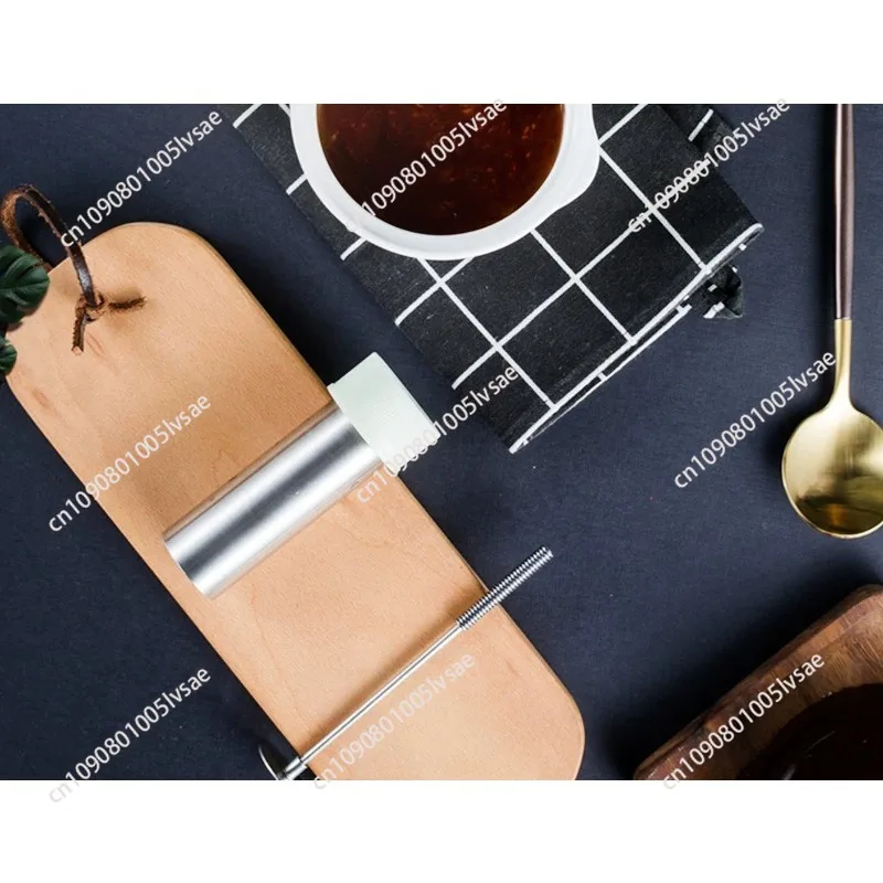 Thickened 304 stainless steel tofu DIY mold, hotel kitchen tofu shredding tool
Thickened 304 stainless steel tofu DIY mold, hotel kitchen tofu shredding tool