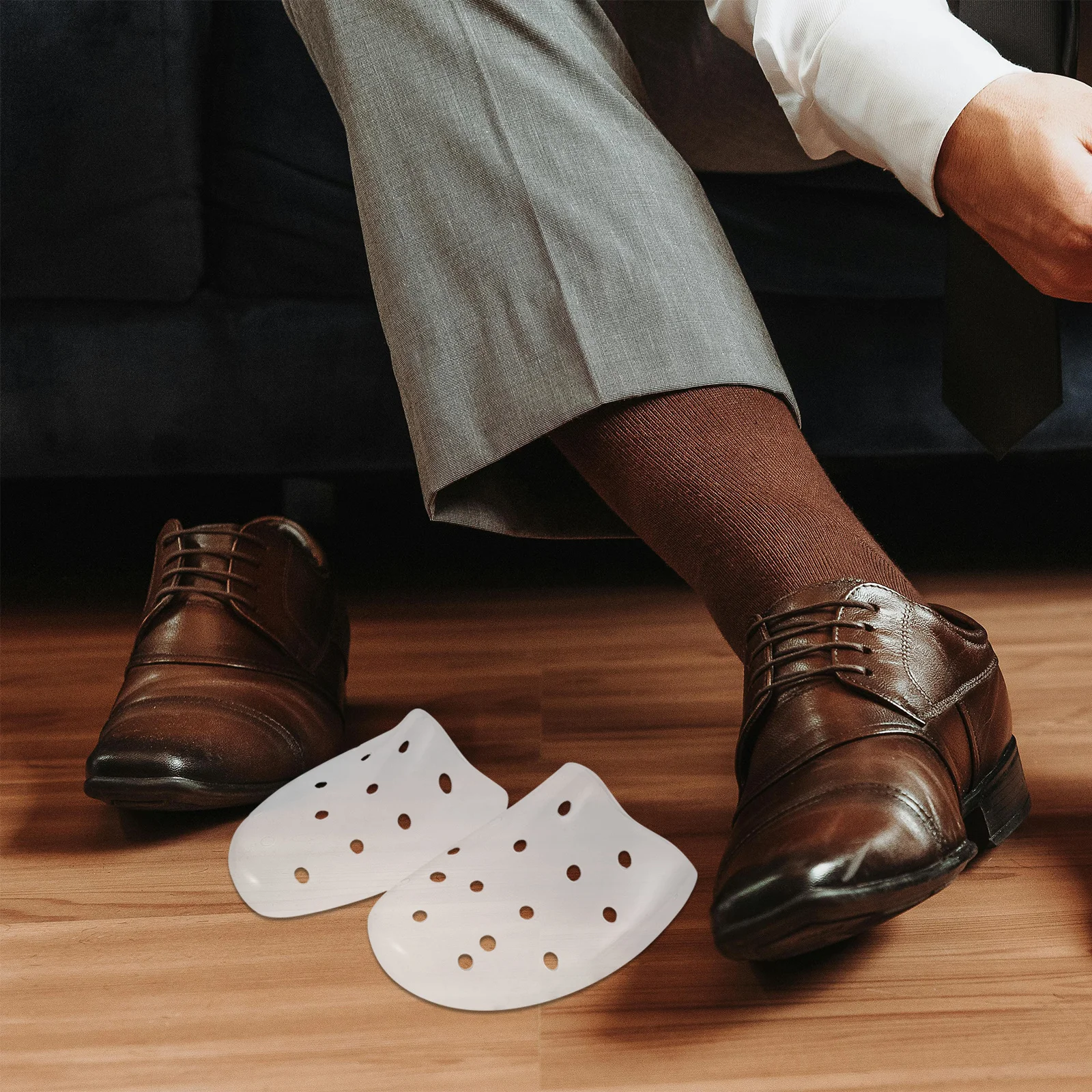 2Pairs Transparent Plastic Shoe Trees Hollow Design Shapers for Men Women 38-41 Keep Shoes Fresh Prevent Deformation Universal
2Pairs Transparent Plastic Shoe Trees Hollow Design Shapers for Men Women 38-41 Keep Shoes Fresh Prevent Deformation Universal