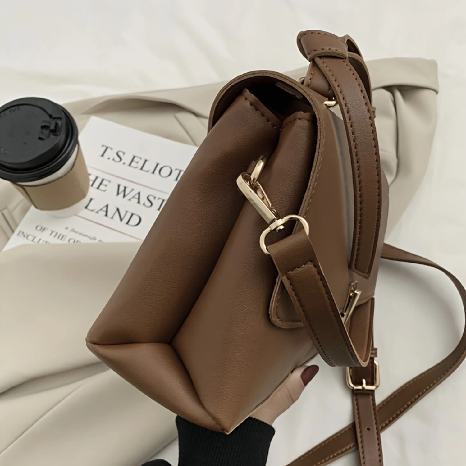 Сплошная двухслойная сумка через плечо для работы, модная минималистичная сумка из искусственной кожи
Сплошная двухслойная сумка через плечо для работы, модная минималистичная сумка из искусственной кожи