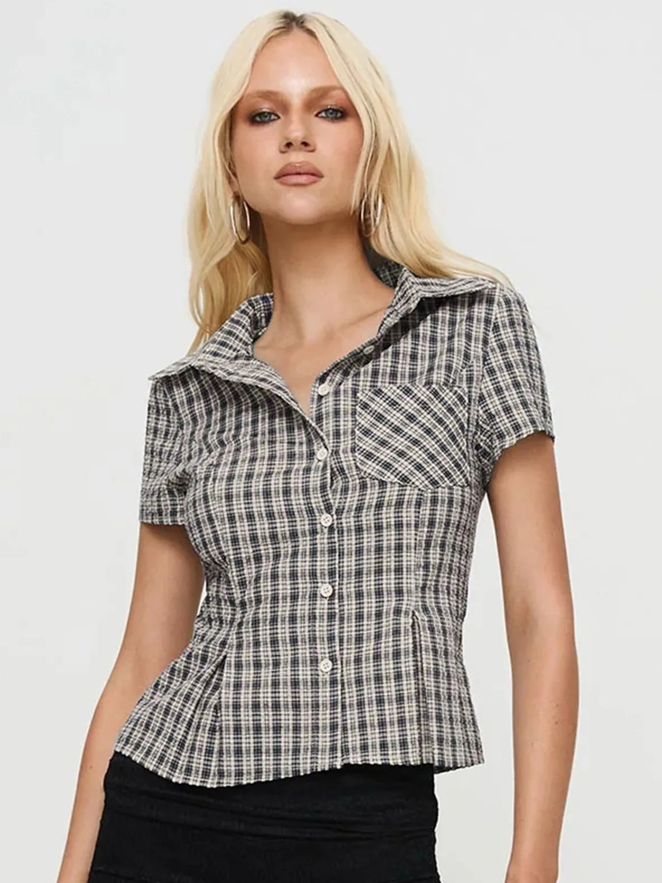 Plaid print waist cinching lapel single breasted slimming versatile temperament short section shirt women
Plaid print waist cinching lapel single breasted slimming versatile temperament short section shirt women