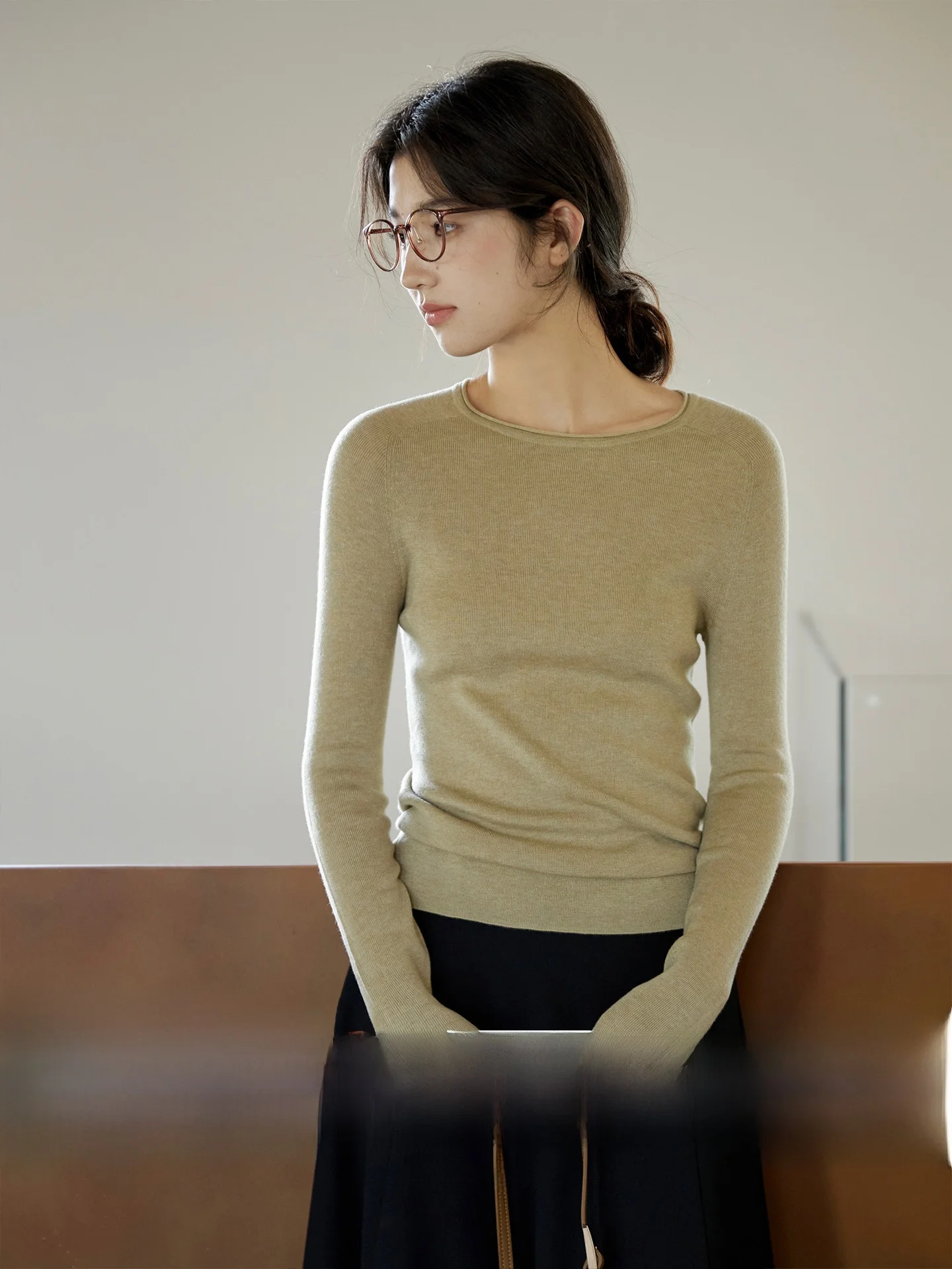 Ginnkee Women's Merino Wool Long Sve Base irt Knitted Sweater White Inner Wear Top Soft Casual Sle round Ne Design
Ginnkee Women's Merino Wool Long Sve Base irt Knitted Sweater White Inner Wear Top Soft Casual Sle round Ne Design