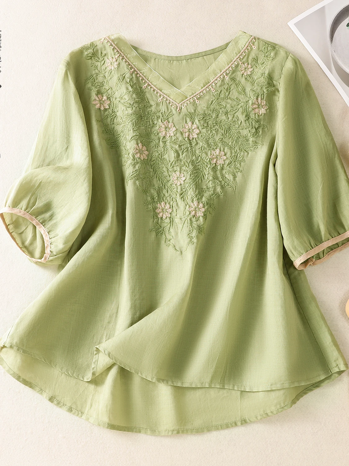 Retro Cotton Linen Embroidered Loose V-Ne Overhead irt Women's Casual Summer Top Comfortable Breathable Vintage Sle
Retro Cotton Linen Embroidered Loose V-Ne Overhead irt Women's Casual Summer Top Comfortable Breathable Vintage Sle