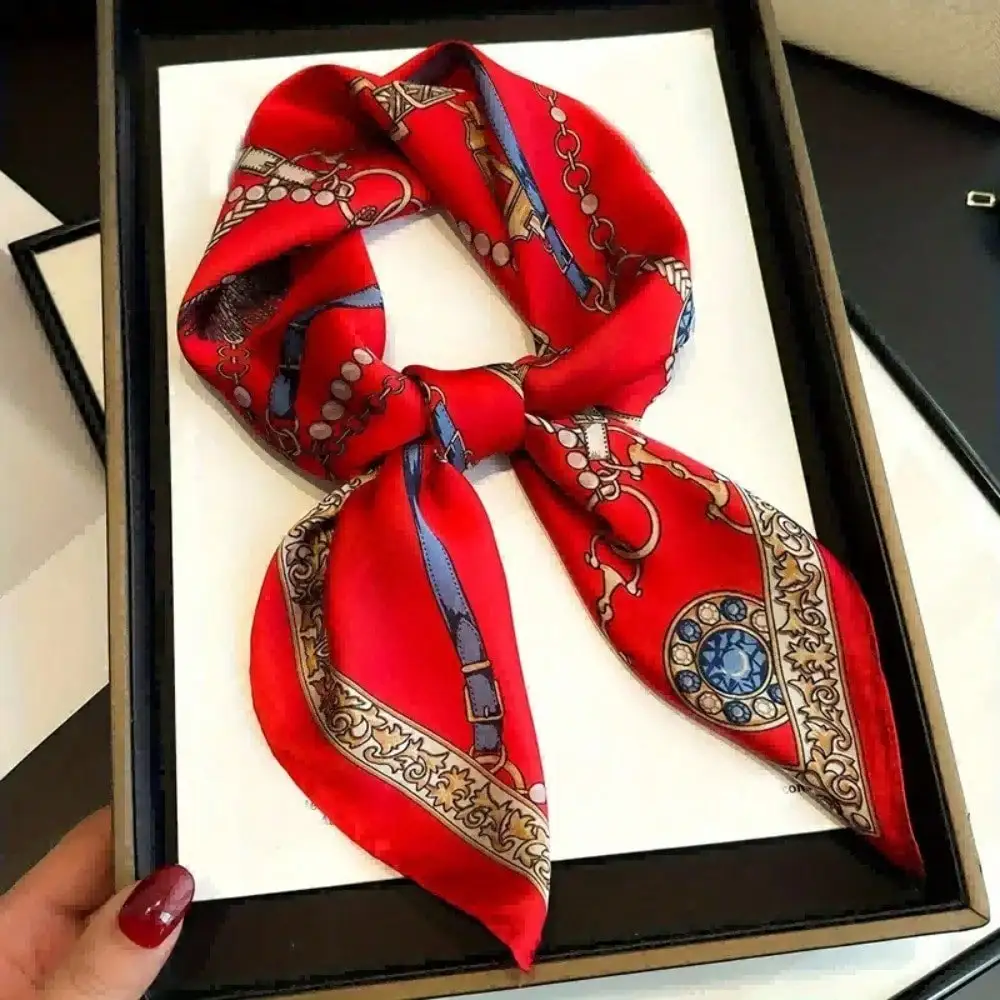 1pc Women's Elegant Vintage Printed Thin Style Satin Square Faux Silk Scarf,Boho Vintage Casual Women's Neck Scarf,Shawl,Light And Thin Comfortable Women's Bandana,For Daily Wear And Outing In Spring And Summer
1pc Women's Elegant Vintage Printed Thin Style Satin Square Faux Silk Scarf,Boho Vintage Casual Women's Neck Scarf,Shawl,Light And Thin Comfortable Women's Bandana,For Daily Wear And Outing In Spring And Summer