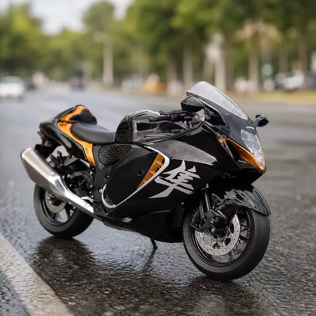 Модель мотоцикла Suzuki Hayabusa в масштабе 1:6 из сплава с электрическим распылителем, звуком и светом (игрушка)
Модель мотоцикла Suzuki Hayabusa в масштабе 1:6 из сплава с электрическим распылителем, звуком и светом (игрушка)