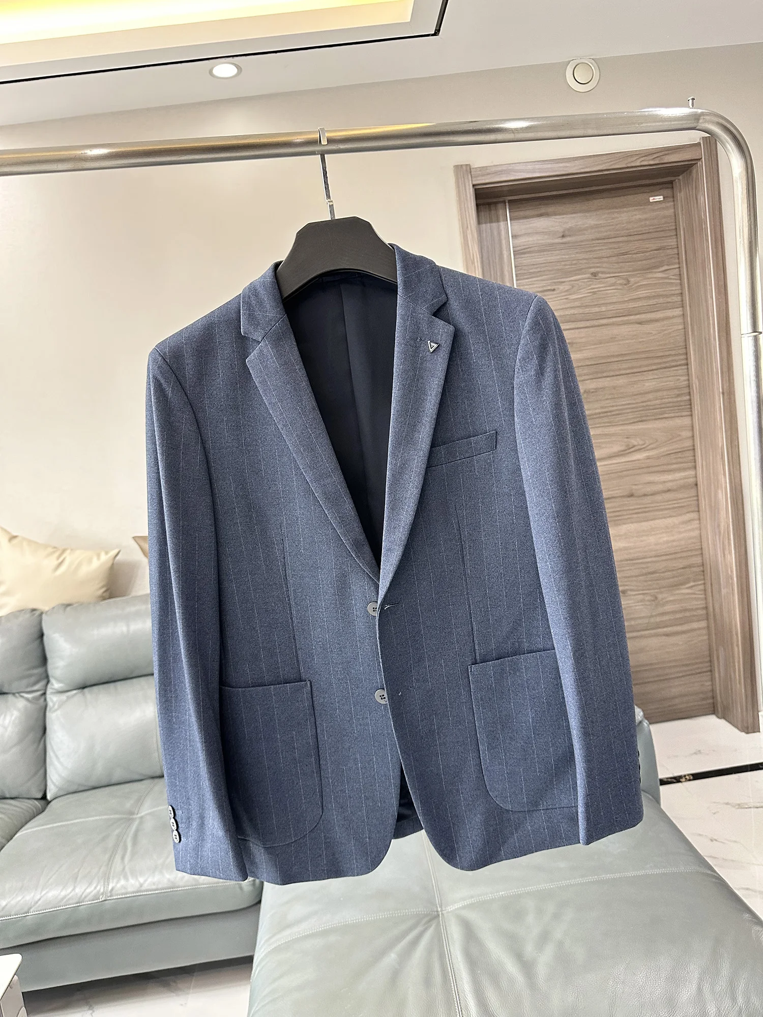 Blue Striped Men's Casual Business Suit Versatile Fashionable Outerwear Breathable Standard Fit Spring Commute Appropriate
Blue Striped Men's Casual Business Suit Versatile Fashionable Outerwear Breathable Standard Fit Spring Commute Appropriate
