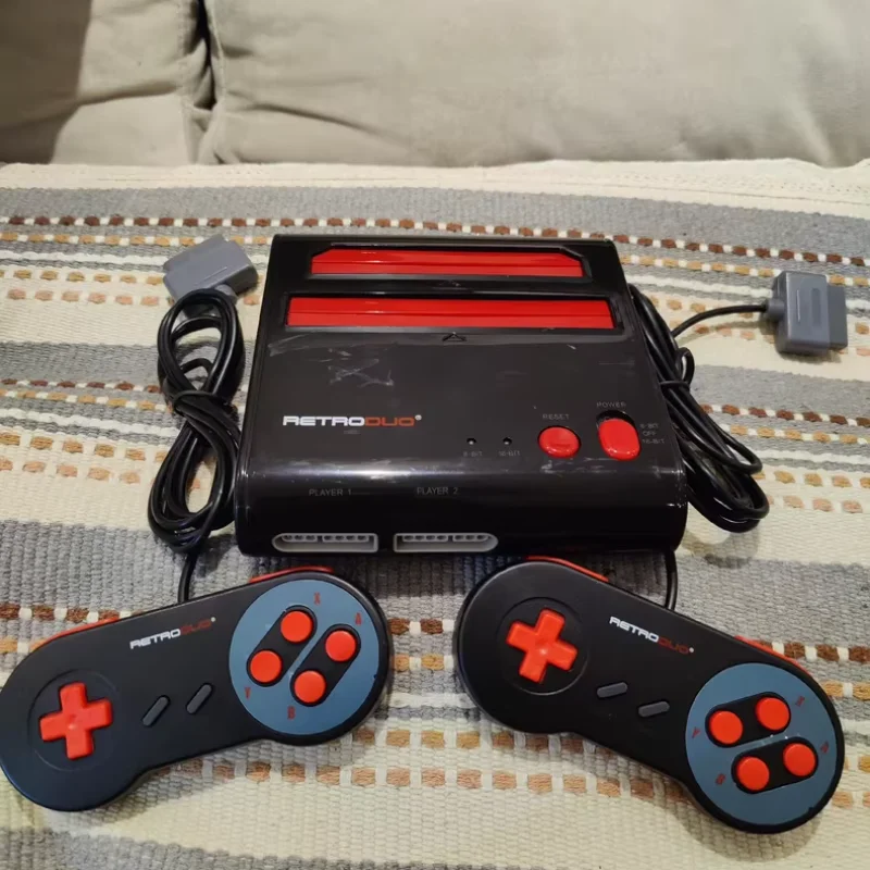 SFC NES dual card host SFC part has been modified to RGB output with SFC dual handles with AV cable and power adapter
SFC NES dual card host SFC part has been modified to RGB output with SFC dual handles with AV cable and power adapter