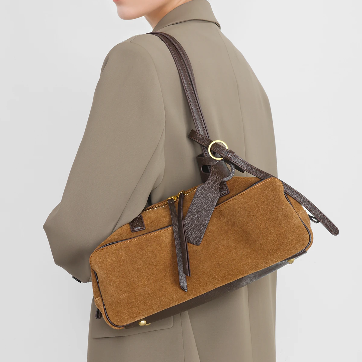 Matte Leather Bowling Bag, New Light Luxury Genuine Leather Underarm Baguette Bag, Versatile Commuter Shoulder Bag
Matte Leather Bowling Bag, New Light Luxury Genuine Leather Underarm Baguette Bag, Versatile Commuter Shoulder Bag