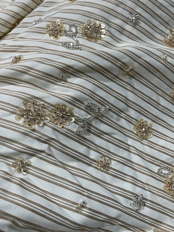 Niche Designer Tailor Coffee Champagne Casual Striped Shirt Cotton Floral Embroidery Beaded Embroidered Cloth
Niche Designer Tailor Coffee Champagne Casual Striped Shirt Cotton Floral Embroidery Beaded Embroidered Cloth