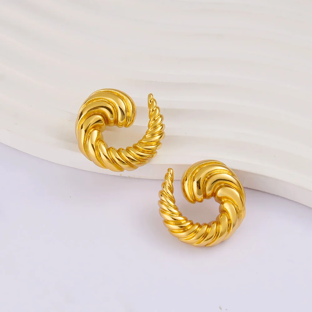 DIY accessories European and American ins women's trend 18k gold stainless steel earrings spiral horn niche earrings fashion per
DIY accessories European and American ins women's trend 18k gold stainless steel earrings spiral horn niche earrings fashion per