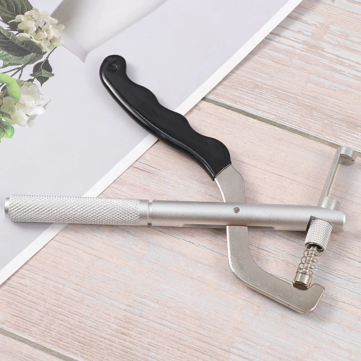 Watch Repair Adjuster Pin Remover 3 Spare Steel Smoothly Resize Bands Mens Womens Watches Watch Chain Remover
Watch Repair Adjuster Pin Remover 3 Spare Steel Smoothly Resize Bands Mens Womens Watches Watch Chain Remover