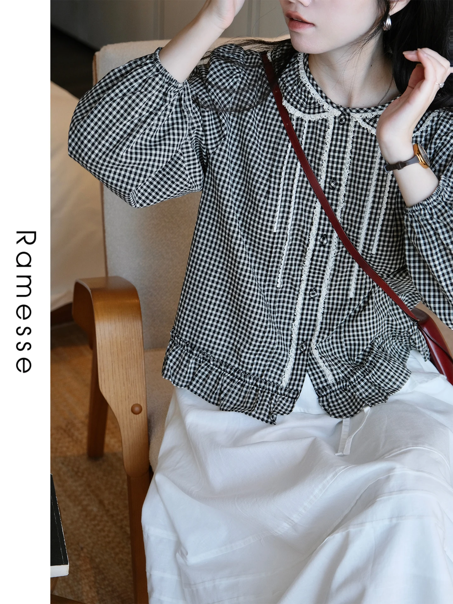 Ramesse Spring Sonata Long Sleeve Black White Grid Splicing Hook Lace Women's Retro Artistic Top Breathable Cotton Gingham Shirt
Ramesse Spring Sonata Long Sleeve Black White Grid Splicing Hook Lace Women's Retro Artistic Top Breathable Cotton Gingham Shirt