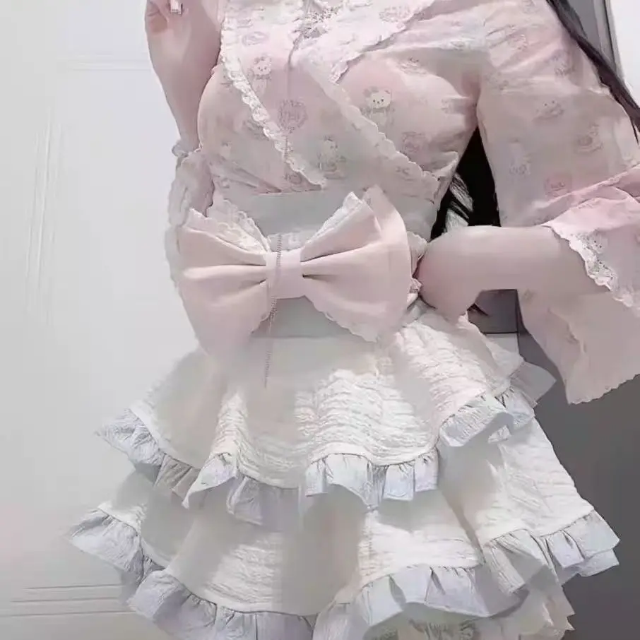 Japanese Sweet Girl Lace Ruffle Edge Long Sleeves Blouse + High Waist Mini Skirt + Waistband Bow 3 Pcs Sets Women Y2k Suits
Japanese Sweet Girl Lace Ruffle Edge Long Sleeves Blouse + High Waist Mini Skirt + Waistband Bow 3 Pcs Sets Women Y2k Suits