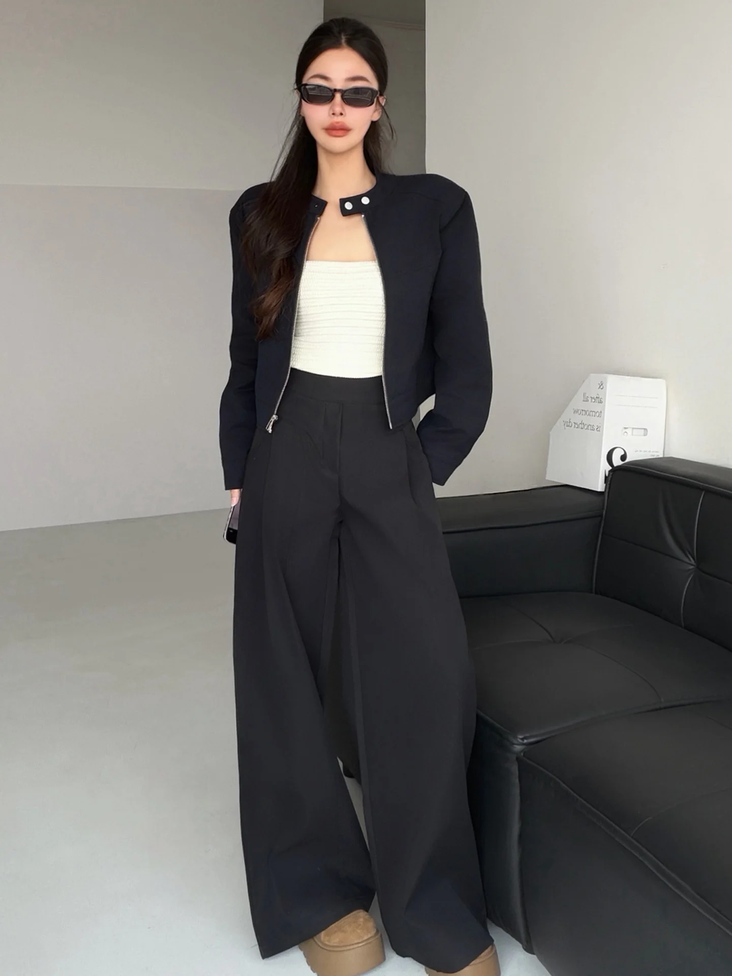 Modern High Waist Wide Leg Pants Women's Black Casual Zipper Straight Leg Trousers Spring Autumn New Style Cool And Stylish
Modern High Waist Wide Leg Pants Women's Black Casual Zipper Straight Leg Trousers Spring Autumn New Style Cool And Stylish