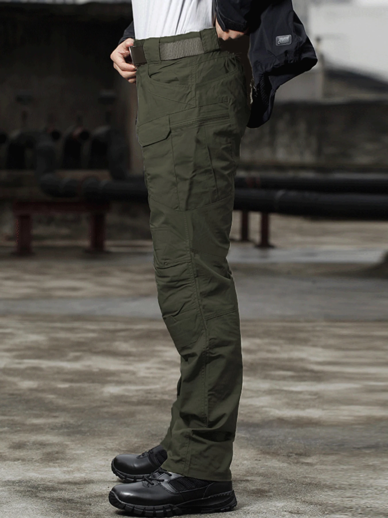 Men's Outdoor Multi Functional Tactical Pants, Multi Pocket Outdoor Hiking Sweatpants, Water-repellent, wear-resistant
Men's Outdoor Multi Functional Tactical Pants, Multi Pocket Outdoor Hiking Sweatpants, Water-repellent, wear-resistant