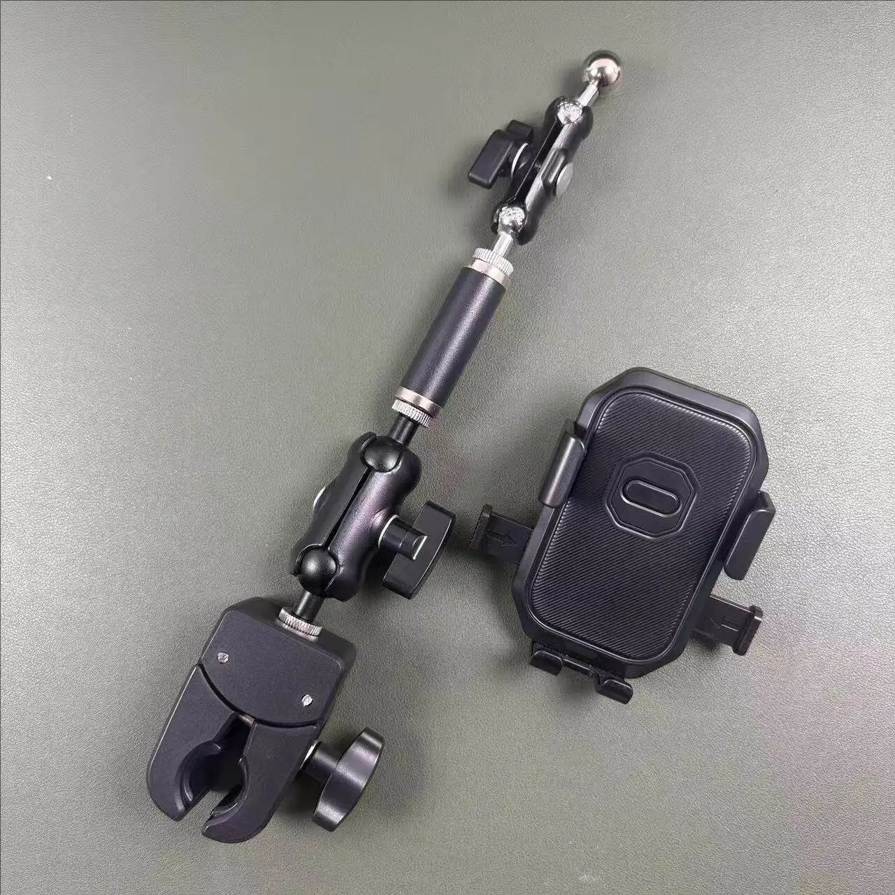 Universal round Tube Clamp Car Phone Holder 360 Degree Cycling Mount Lazy Clip for Outdoor Use
Universal round Tube Clamp Car Phone Holder 360 Degree Cycling Mount Lazy Clip for Outdoor Use