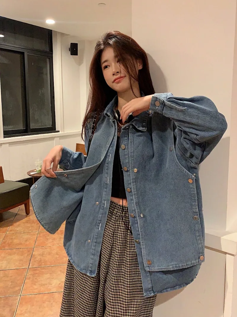 Korean Fashion New Women Tops Denim Shirts Retro Turn Down Collar Long Sleeve Single Breasted Loose Niche Design Shirts Female
Korean Fashion New Women Tops Denim Shirts Retro Turn Down Collar Long Sleeve Single Breasted Loose Niche Design Shirts Female