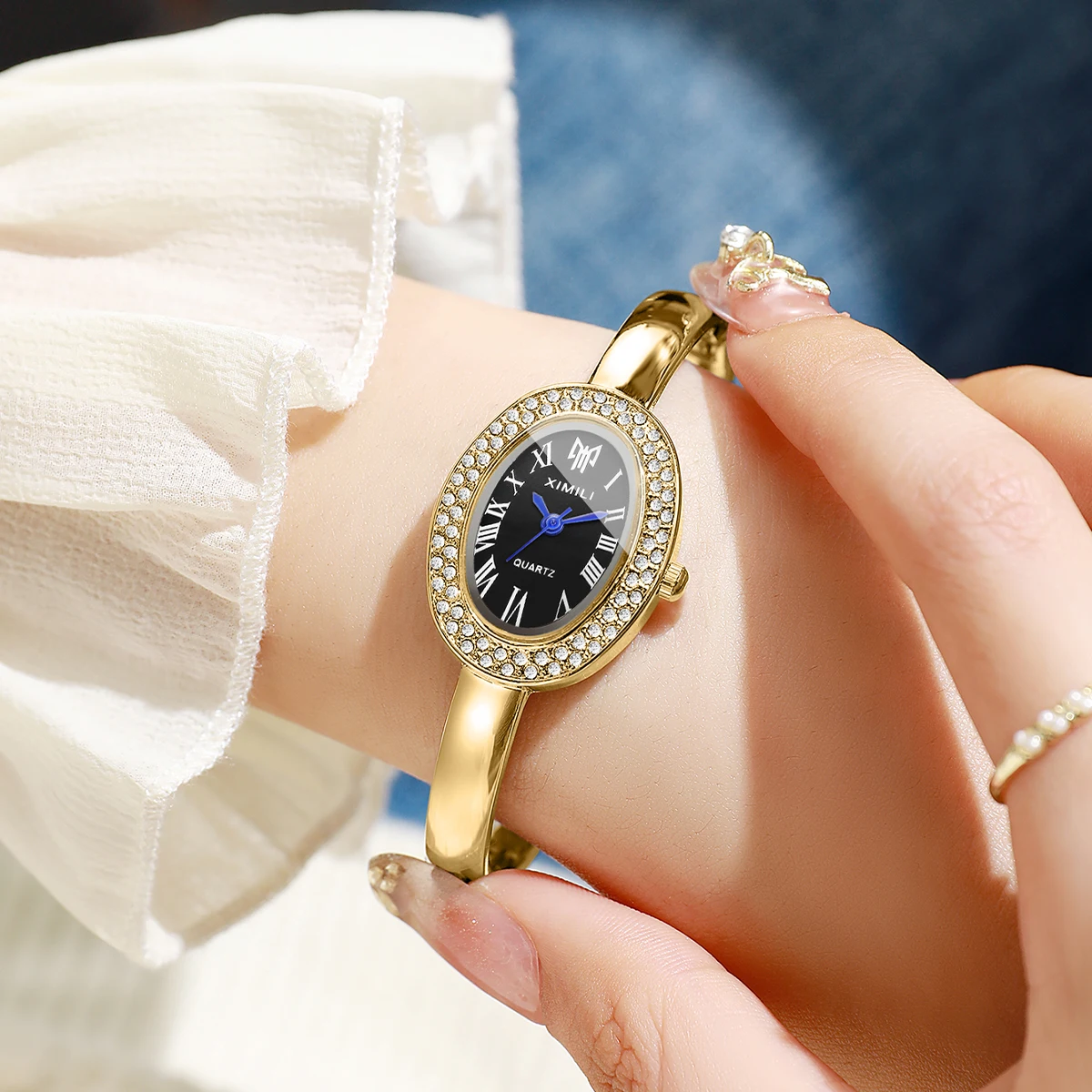 Elegant Oval Dial Women Quartz Watch Fashion Rhinestone Bracelet Bangle Strap Wristwatches for Girls Clock Gift Reloj Mujer
Elegant Oval Dial Women Quartz Watch Fashion Rhinestone Bracelet Bangle Strap Wristwatches for Girls Clock Gift Reloj Mujer