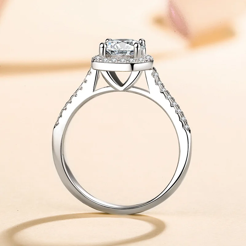 New 925 Sterling Silver Ring 1 Carat Moissanite Square Bag Diamond Ring Free Shipping Engagement Rings For Women yupoo
New 925 Sterling Silver Ring 1 Carat Moissanite Square Bag Diamond Ring Free Shipping Engagement Rings For Women yupoo