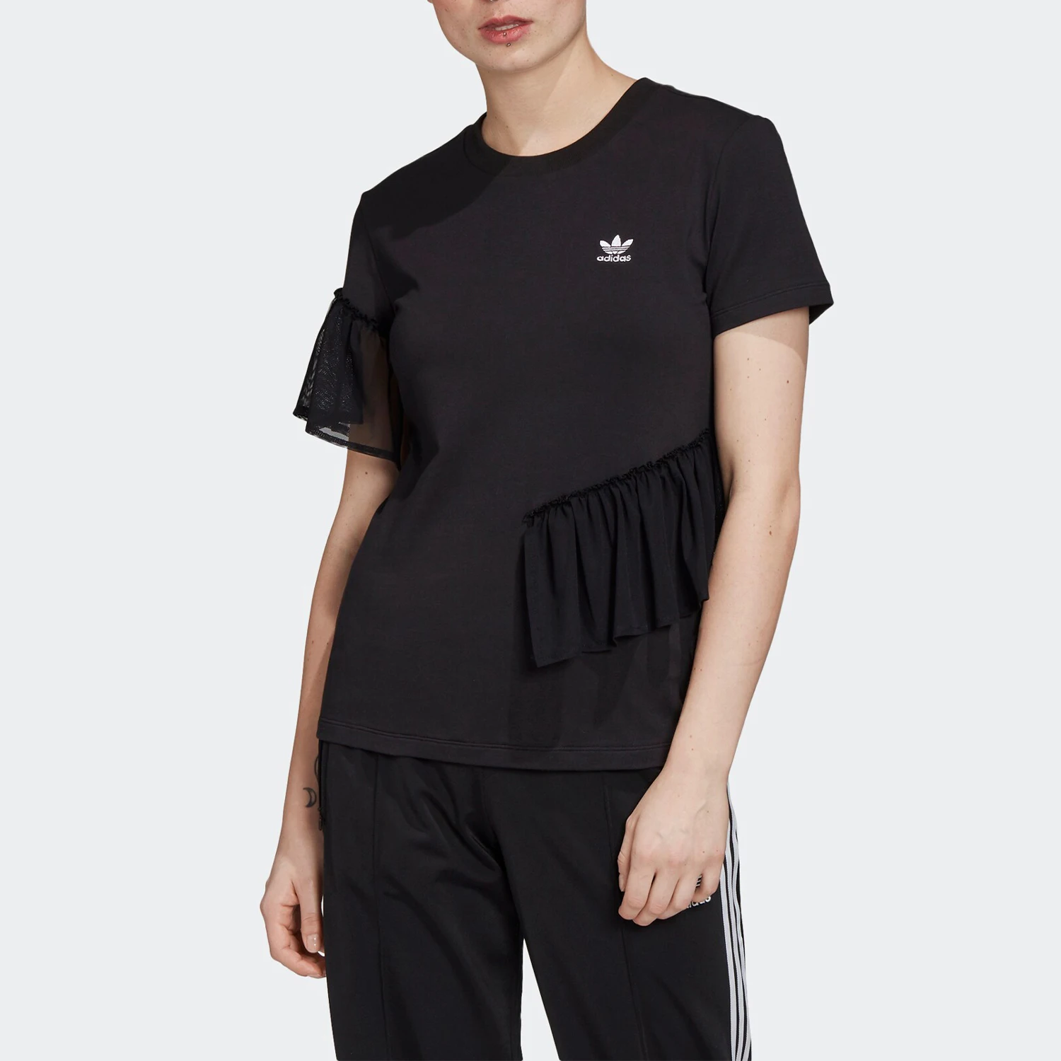 Adidas натуральная тюлевая футболка с тремя полосками, женская спортивная одежда, повседневная футболка с короткими рукавами GK3658 
Adidas натуральная тюлевая футболка с тремя полосками, женская спортивная одежда, повседневная футболка с короткими рукавами GK3658