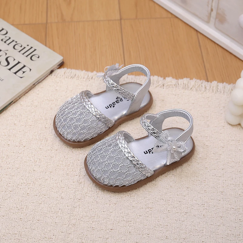 Baby Princess Shoes Woven Strap Toddler Princess Shoes Sweet Lace Mesh 2026 Summer New Girls Sandals Soft Bottom Non-slip
Baby Princess Shoes Woven Strap Toddler Princess Shoes Sweet Lace Mesh 2026 Summer New Girls Sandals Soft Bottom Non-slip