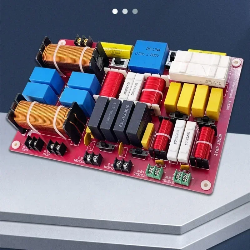 1PCS 6 Way 700W Professional Speaker Frequency Divider Stage Home Theater 6 Unit High Power Audio Crossover Filters
1PCS 6 Way 700W Professional Speaker Frequency Divider Stage Home Theater 6 Unit High Power Audio Crossover Filters