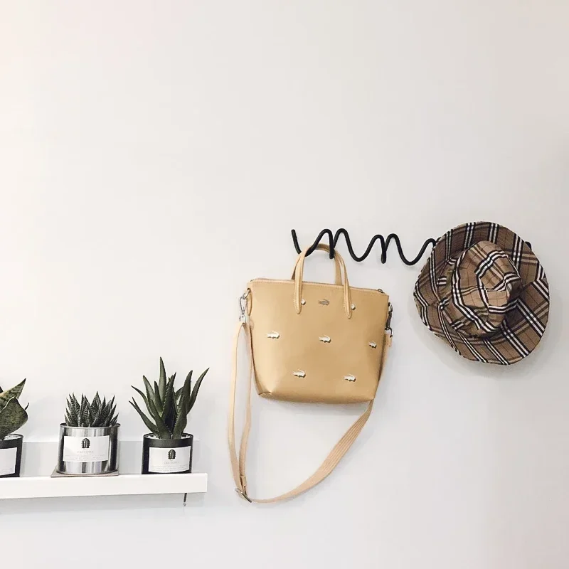 Wardrobe Hangers Coat Racks Cloth Hanger Shoe Hanger Display Wall Rack Gold Shelf Percheros Para Ropa Room Luxury Furniture
Wardrobe Hangers Coat Racks Cloth Hanger Shoe Hanger Display Wall Rack Gold Shelf Percheros Para Ropa Room Luxury Furniture