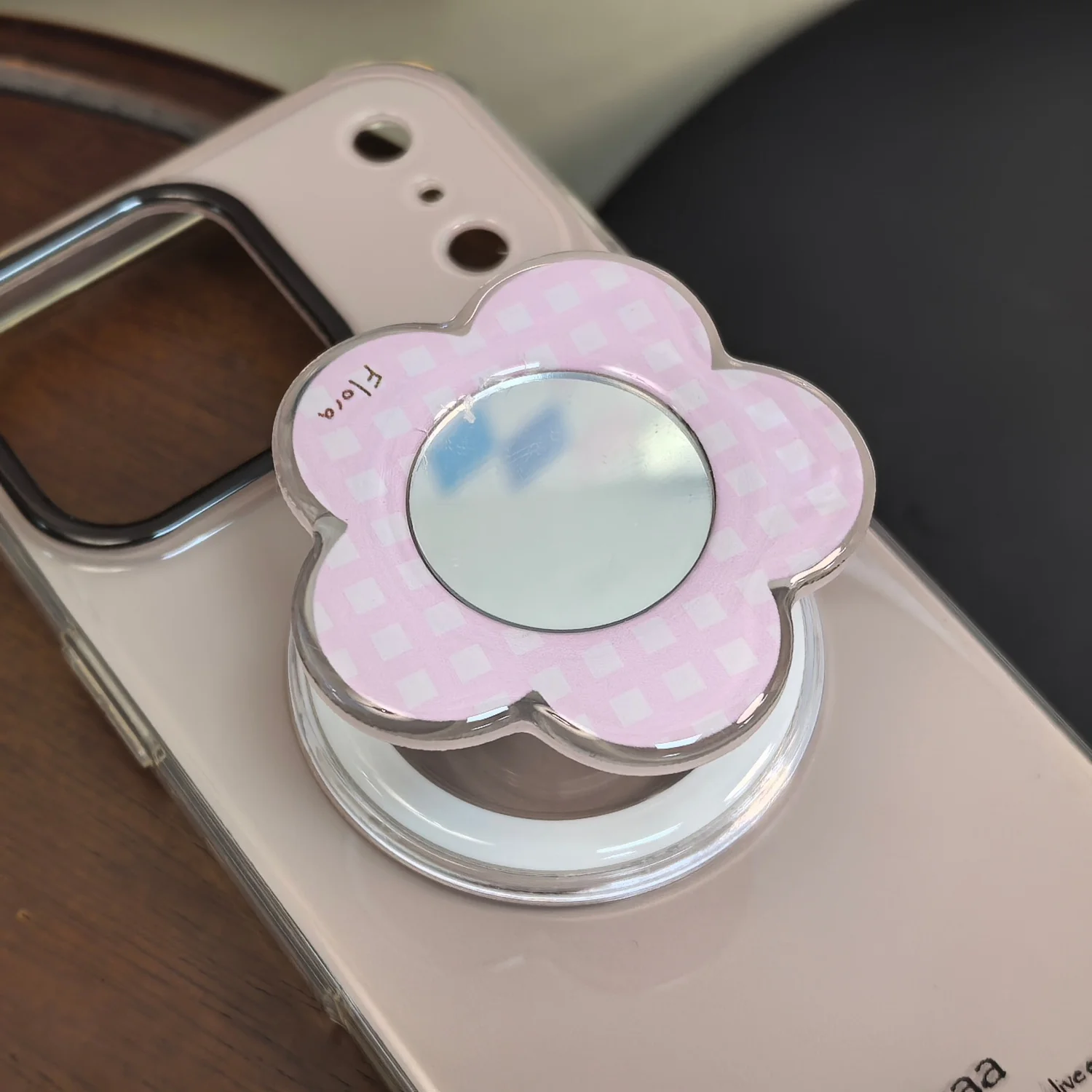 Flower Shaped Mirror For MagSafe Magnetic Phone Holder For iPhone 16 15 14 13 Samsung Korean Cute Stand Support
Flower Shaped Mirror For MagSafe Magnetic Phone Holder For iPhone 16 15 14 13 Samsung Korean Cute Stand Support