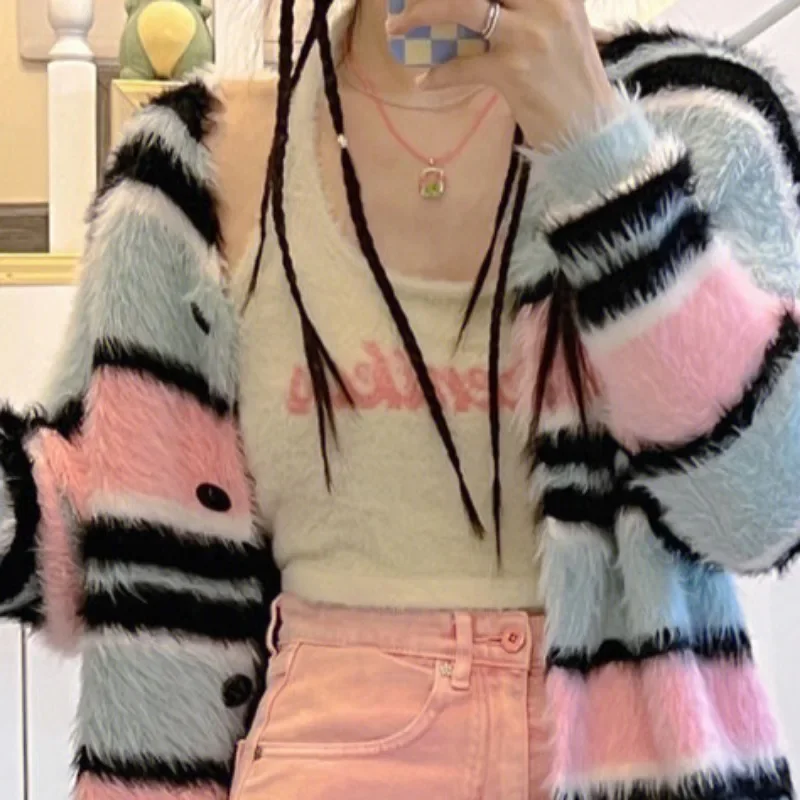 Striped Cardigans for Women Long Sleeve Niche Design V-neck Soft Autumn Winter Sweet Young College Girls Tops Single Brasted Ins
Striped Cardigans for Women Long Sleeve Niche Design V-neck Soft Autumn Winter Sweet Young College Girls Tops Single Brasted Ins