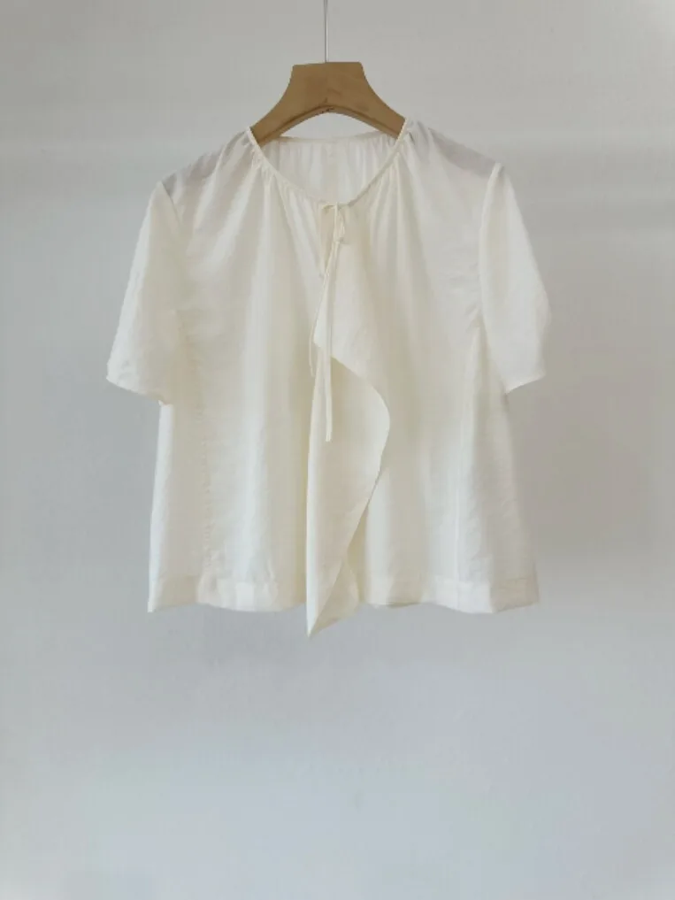 Skin-Friendly Loose Comfortable Korean Style Shirt with Front Tie And Side Slits Slimming Effect Ideal for Daily Wear Summer ...
Skin-Friendly Loose Comfortable Korean Style Shirt with Front Tie And Side Slits Slimming Effect Ideal for Daily Wear Summer ...