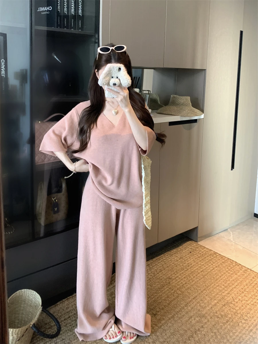 Kumikumi Gentle Pink Loose V-neck T-shirt Women's Spring Drapey Slimming Casual Wide-leg Pants Two-piece Set
Kumikumi Gentle Pink Loose V-neck T-shirt Women's Spring Drapey Slimming Casual Wide-leg Pants Two-piece Set