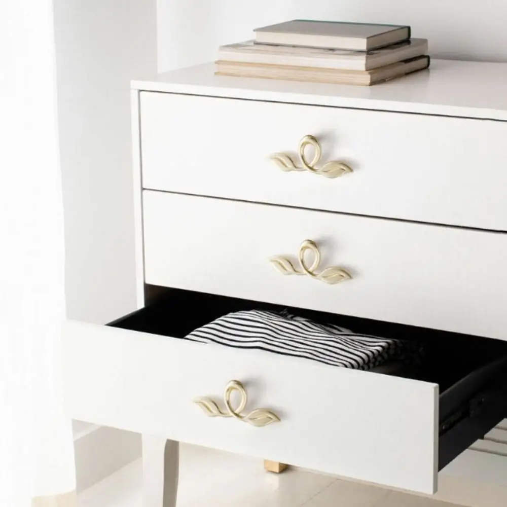 Zinc Alloy Leaf Shape Pulls Hole Distance Decorative Cabinet Pulls European Style Leaf Shape Drawer Knobs Furniture
Zinc Alloy Leaf Shape Pulls Hole Distance Decorative Cabinet Pulls European Style Leaf Shape Drawer Knobs Furniture