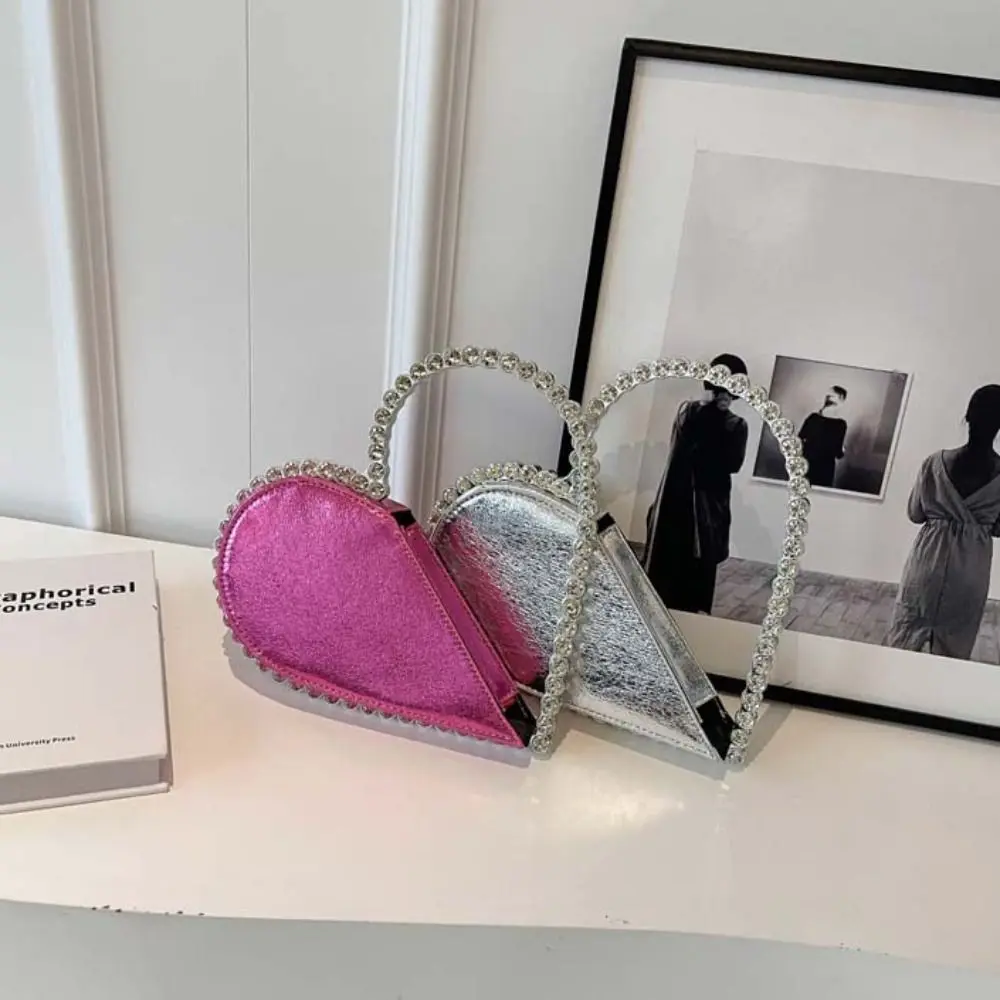 Rhinestone Evening Banquet Bag Large Capacity Messenger Purse Love Shape Handbag Metal Handle Wrist Bag Ladies Clutch Bag
Rhinestone Evening Banquet Bag Large Capacity Messenger Purse Love Shape Handbag Metal Handle Wrist Bag Ladies Clutch Bag