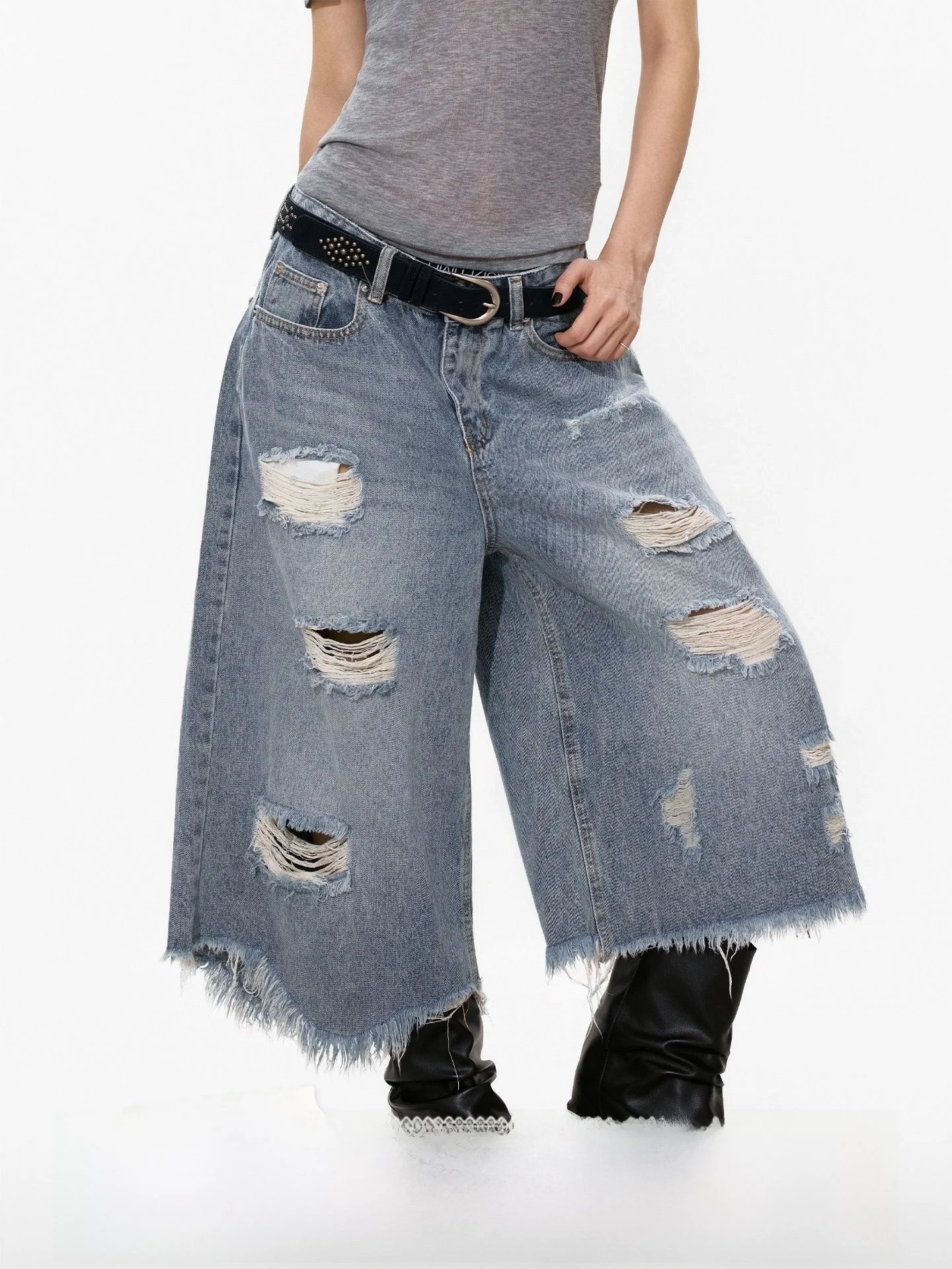 S3T5 Washed Ripped Fringe Design Wide Leg Denim Jeans Casual Mid-Calf Pants Loose Fit Spring Summer Ladies Jeans
S3T5 Washed Ripped Fringe Design Wide Leg Denim Jeans Casual Mid-Calf Pants Loose Fit Spring Summer Ladies Jeans