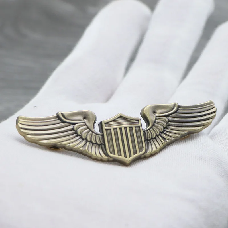 Медаль США, авиационный боевой бомбардировщик, морской парашют, эмблема воздушно-десантной авиации
Медаль США, авиационный боевой бомбардировщик, морской парашют, эмблема воздушно-десантной авиации