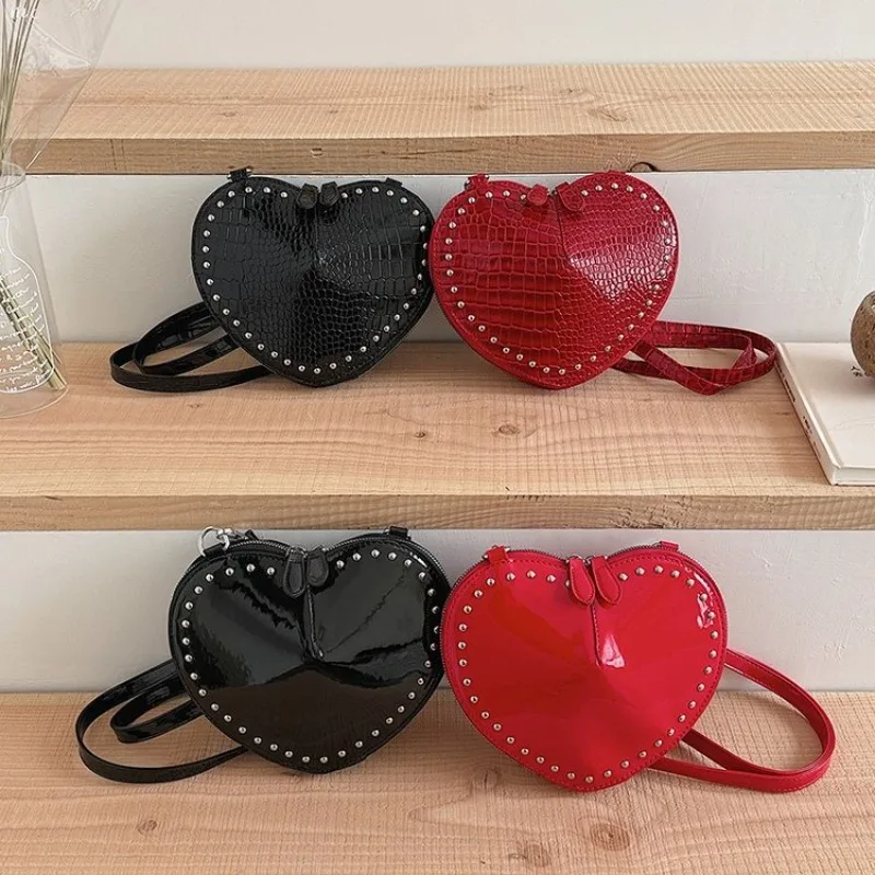 Fashionable High End Leather Diaper Bag Women Crossbody Handbag Classic Designer Paris Elegant Original Retro Commuter
Fashionable High End Leather Diaper Bag Women Crossbody Handbag Classic Designer Paris Elegant Original Retro Commuter