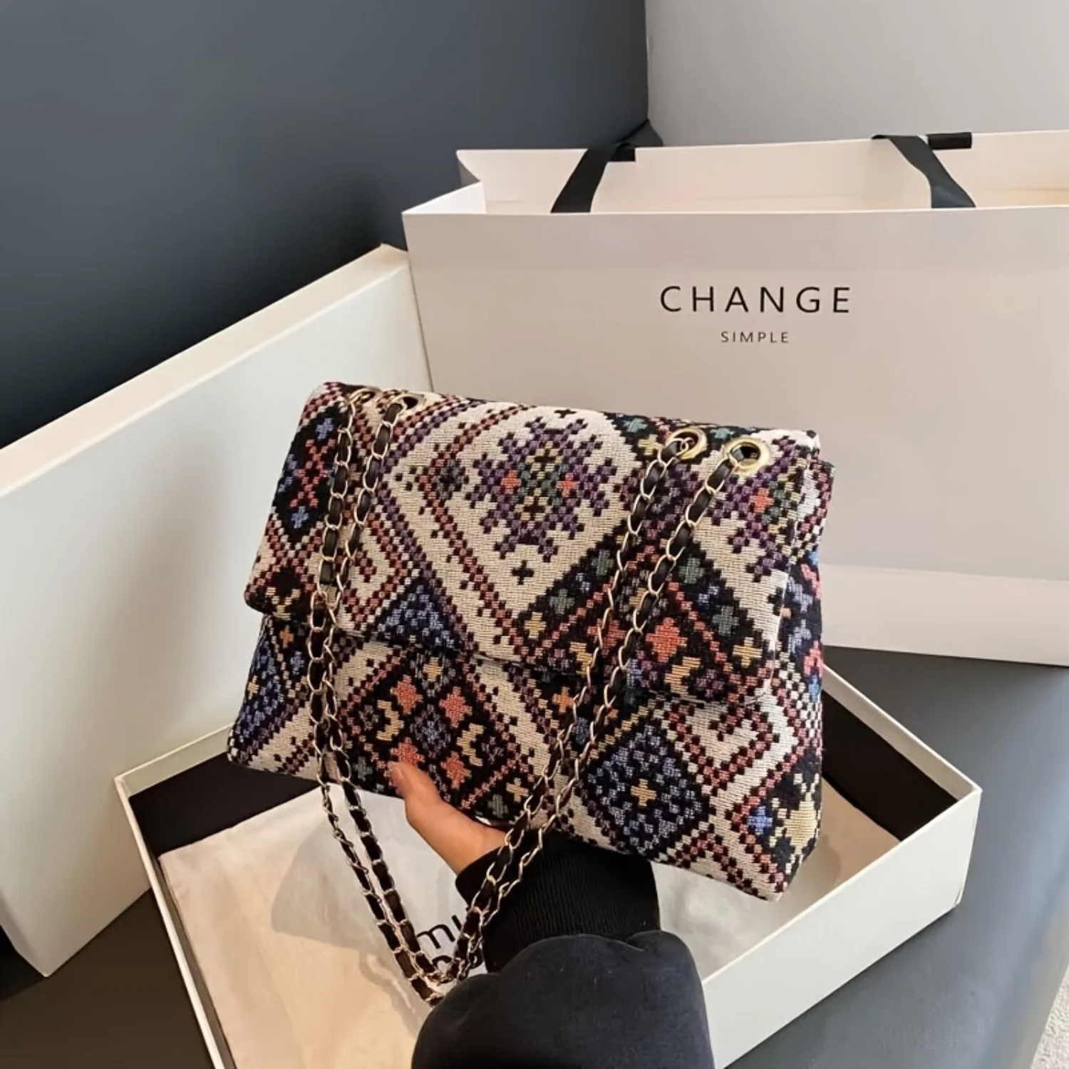 Vintage Ethnic Style Shoulder Bag, Retro Underarm Women's Fashion Handbag & Purse - Exude timeless elegance with this chic
Vintage Ethnic Style Shoulder Bag, Retro Underarm Women's Fashion Handbag & Purse - Exude timeless elegance with this chic
