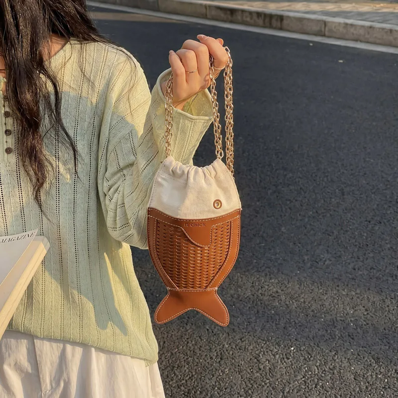 Cute Fish Shaped Shoulder Bag Harajuku Canvas Patchwork Women's Bag Drawstring Bags for Women Party Wedding Purses and Handbags
Cute Fish Shaped Shoulder Bag Harajuku Canvas Patchwork Women's Bag Drawstring Bags for Women Party Wedding Purses and Handbags