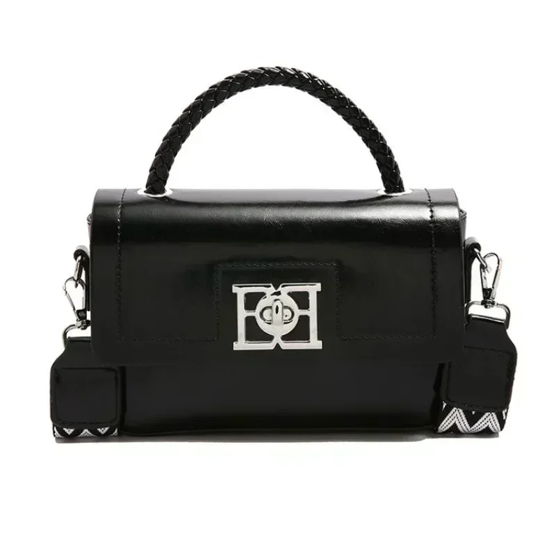 Fashionable Trendy Diaper Bag Solid Color Commuter Women Leather Handbag Shoulder Bag Messenger Elegant
Fashionable Trendy Diaper Bag Solid Color Commuter Women Leather Handbag Shoulder Bag Messenger Elegant