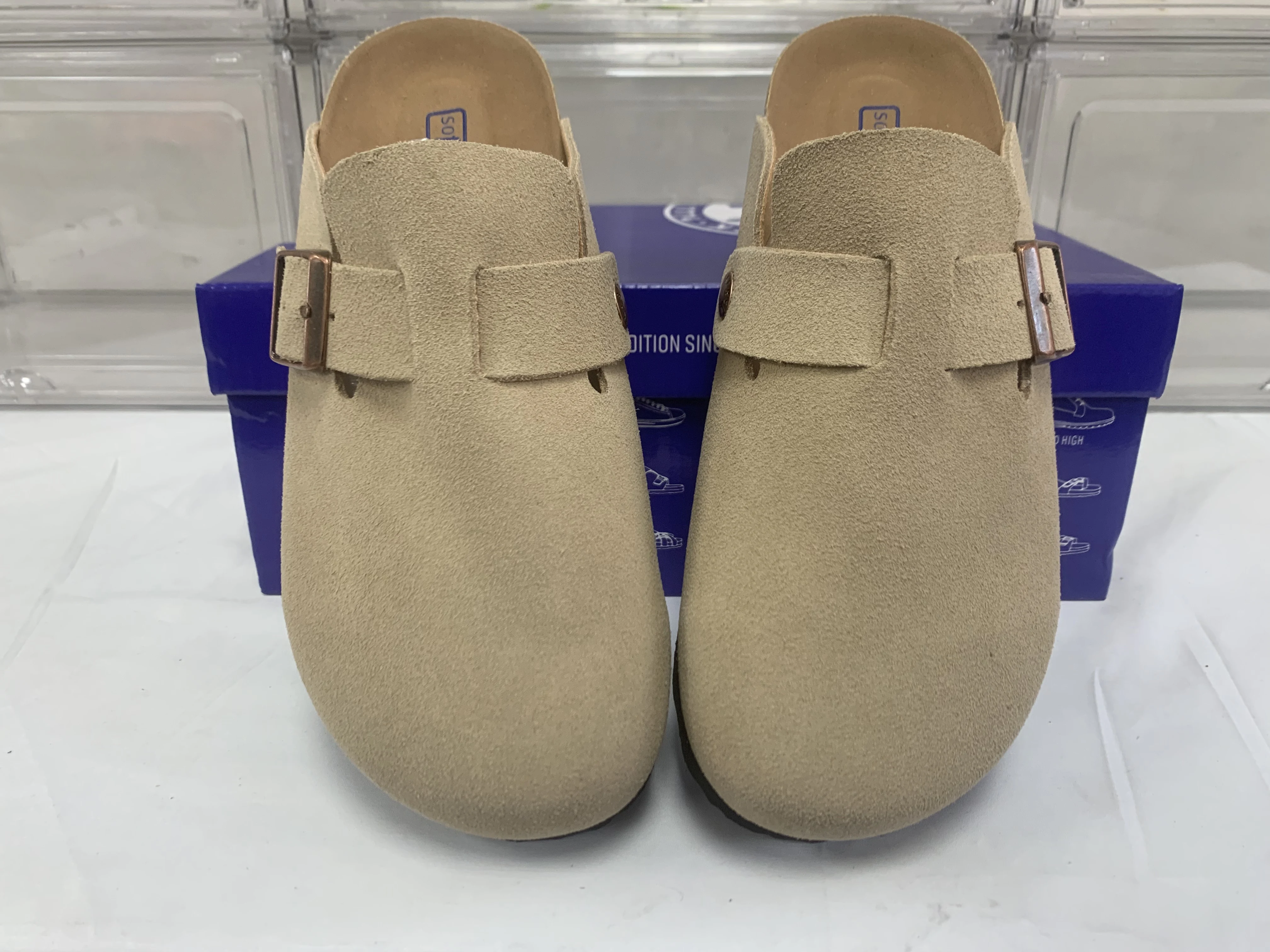 2026 New Leather Clog Slipper Fashion Womens Leather Sandals Anti-slip Vintage Casual Spring Autumn Mens Beach Shoes
2026 New Leather Clog Slipper Fashion Womens Leather Sandals Anti-slip Vintage Casual Spring Autumn Mens Beach Shoes