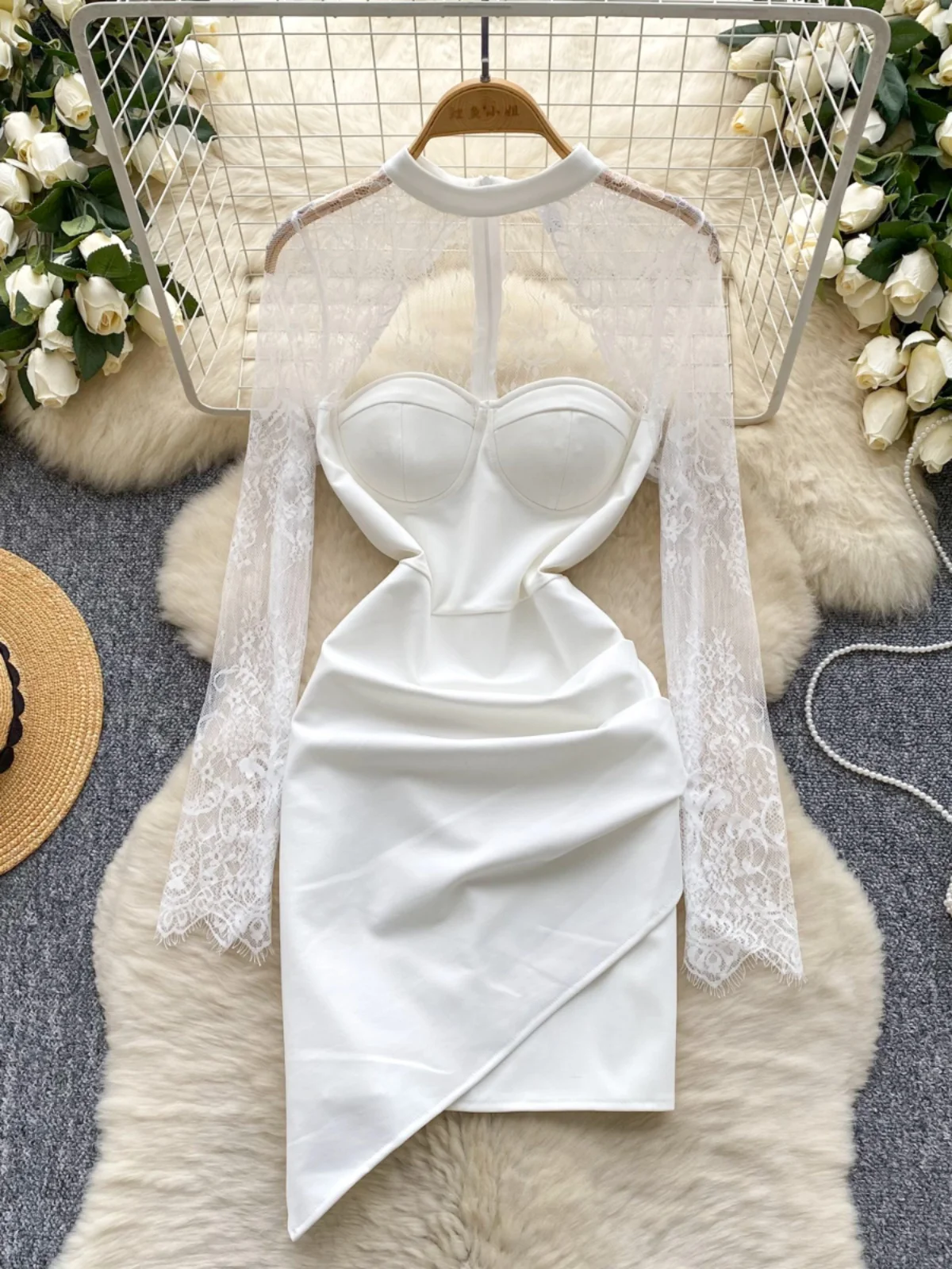 Foamlina 2025 Spring summer Sheer Lace Bodycon Dress Women's Luxury Embroidery Hollow-Out Mini Skirt Pure Desire Style
Foamlina 2025 Spring summer Sheer Lace Bodycon Dress Women's Luxury Embroidery Hollow-Out Mini Skirt Pure Desire Style