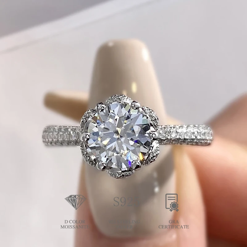 DWJ 1CT Муассанит с бриллиантами, модные обручальные кольца ледяной королевы, набор обручальных колец для женщин, настоящее серебро 925 пробы, ювелирные изделия
DWJ 1CT Муассанит с бриллиантами, модные обручальные кольца ледяной королевы, набор обручальных колец для женщин, настоящее серебро 925 пробы, ювелирные изделия