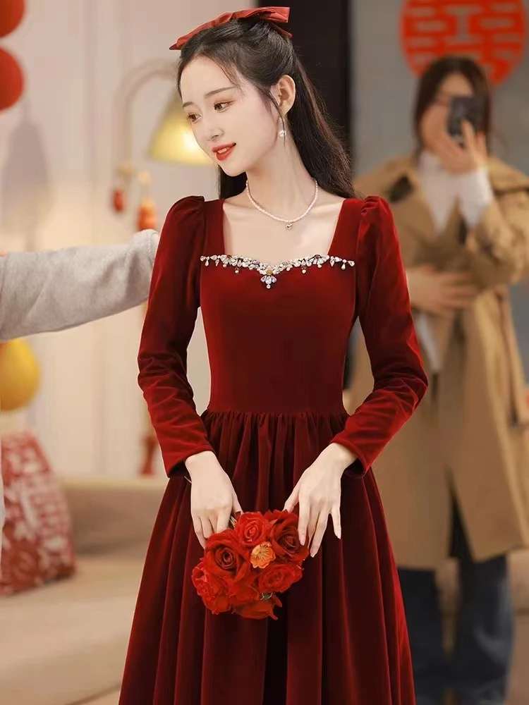 CloverBrida Burgundy Autumn Winter Long Sleeves Slim Fitted Velvet Prom Dresses Long Sequare Neckline Engagement Dress WP9731
CloverBrida Burgundy Autumn Winter Long Sleeves Slim Fitted Velvet Prom Dresses Long Sequare Neckline Engagement Dress WP9731