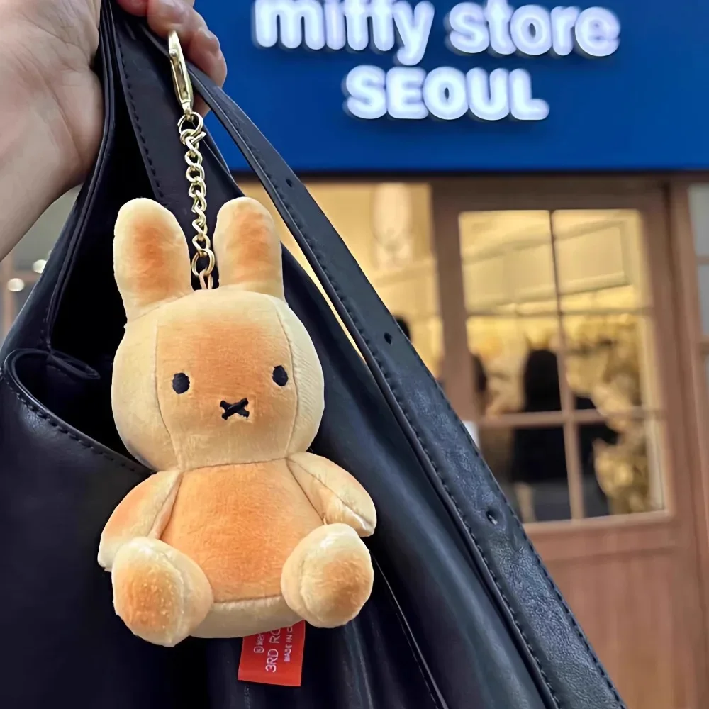 Kawaii Miffy Cute Limited Edition Butter Baked Bread Girl Heart Keychain Doll Bag Decoration Accessories Gift Toy for Girl
Kawaii Miffy Cute Limited Edition Butter Baked Bread Girl Heart Keychain Doll Bag Decoration Accessories Gift Toy for Girl