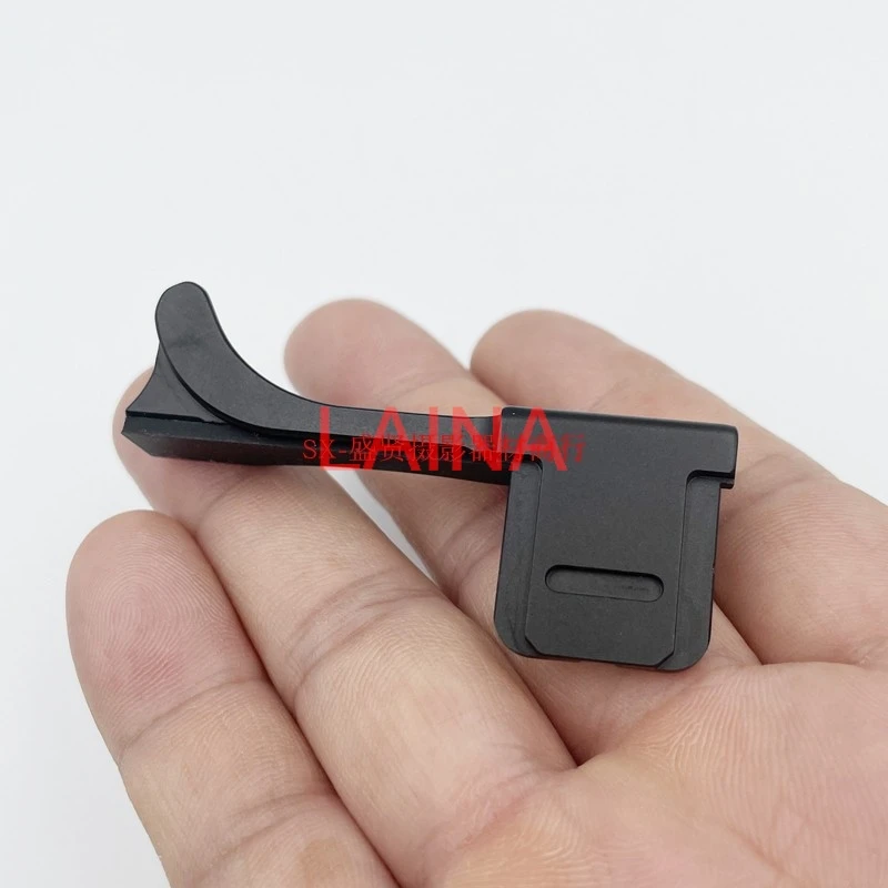 Metal Hot Shoe Thumb Grip Protective Cover Bracket, Hand Grip Accessory for Leica M8 M9 M9-P ME Camera, Silver Black
Metal Hot Shoe Thumb Grip Protective Cover Bracket, Hand Grip Accessory for Leica M8 M9 M9-P ME Camera, Silver Black