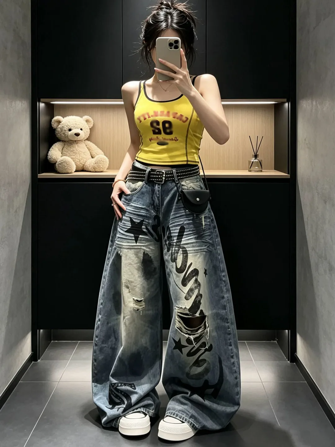 Summer 2026 High Waist Wide Leg Denim Jeans Women's Vintage Worn Hole Pants Trendy Street Style Dirt Resistant Daily Wear
Summer 2026 High Waist Wide Leg Denim Jeans Women's Vintage Worn Hole Pants Trendy Street Style Dirt Resistant Daily Wear