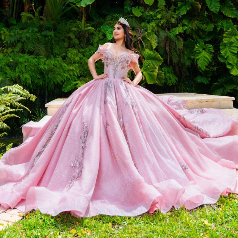 Розовое блестящее платье Quinceanera, бальное платье с открытыми плечами и блестками, аппликация, кружево, бисер, тюль, милое платье 16, Vestidos 15 De Anos
Розовое блестящее платье Quinceanera, бальное платье с открытыми плечами и блестками, аппликация, кружево, бисер, тюль, милое платье 16, Vestidos 15 De Anos
