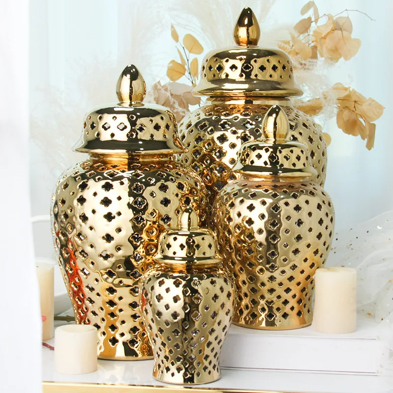 Pierced Gold Ceramic Vase Ginger Jar with Lid Hollow Out Storage Jar Bud Vase Carved Lattice Temple Jar for Room Home Decorative
Pierced Gold Ceramic Vase Ginger Jar with Lid Hollow Out Storage Jar Bud Vase Carved Lattice Temple Jar for Room Home Decorative