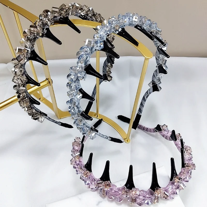 Luxury Full Crystal Hair Hoop Hairband with Anti-slip Teeth Versatile Sweet Pressed Hair Headband Hair Bands Women Hairpin Tools
Luxury Full Crystal Hair Hoop Hairband with Anti-slip Teeth Versatile Sweet Pressed Hair Headband Hair Bands Women Hairpin Tools